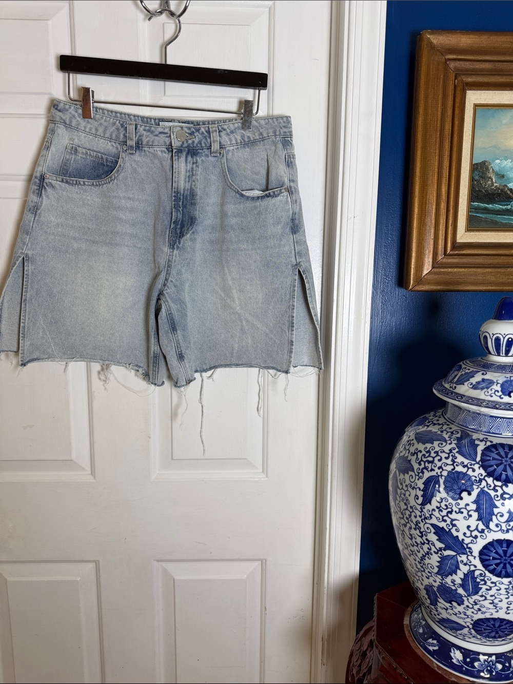 Ban•Jara Light Wash Split Hem High Waisted Denim Shorts Size 13/30
